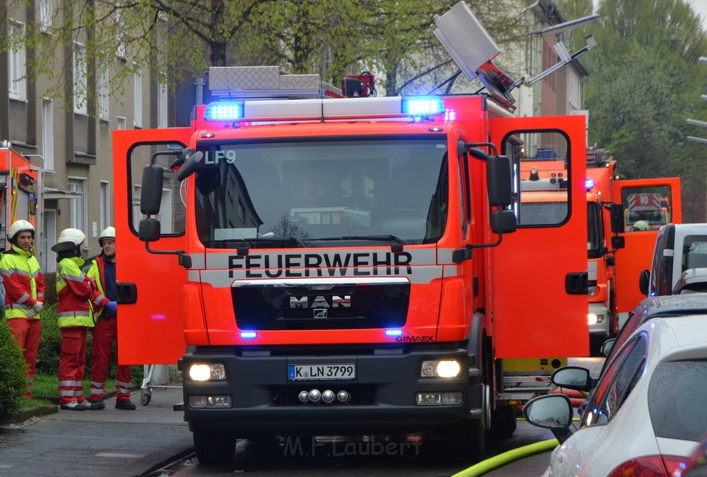 Feuer2Y Koeln Muelheim Windmuehlenstr P145.JPG